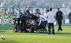 Sturm Graz jubelte nach Schlusspfiff ebenso intensiv, wie es zuvor gezittert hatte.