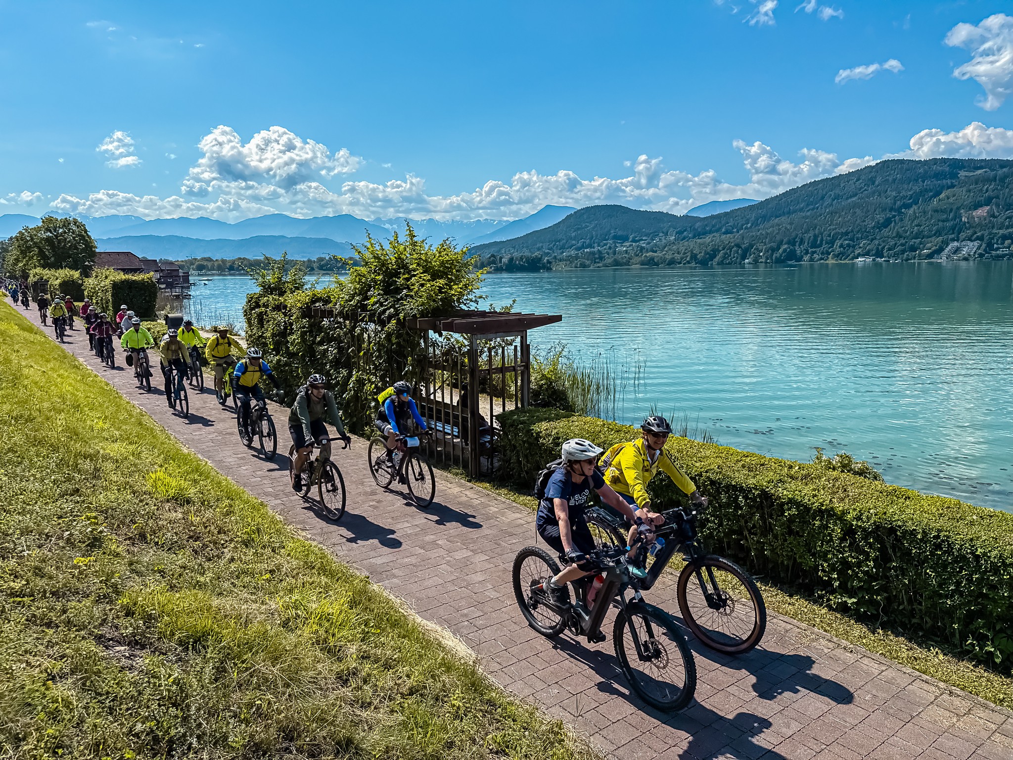 Radeln am Wörthersee ist immer ein Erlebnis – besonders bei Velovista. (Bild: Wallner Hannes) Radeln am Wörthersee ist immer ein Erlebnis – besonders bei Velovista. (Bild: Wallner Hannes)