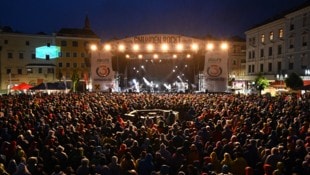 So wie im Vorjahr ist auch heuer wieder mit einem Spektakel beim „Gmunden rockt“ zu rechnen.  (Bild: Spitzbart Wolfgang)