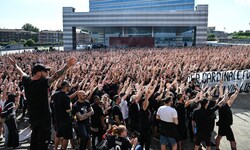 Tausende Fans des AC Milan protesierten gegen die Klubbosse.