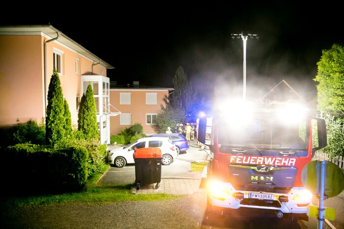 Die Feuerwehr Nüziders war mit 31 Kräften und fünf Fahrzeugen angerückt.