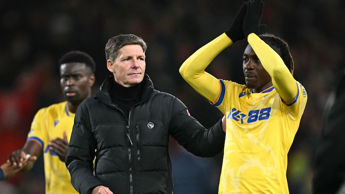 Eberechi Eze (re.) verlässt Crystal Palace.