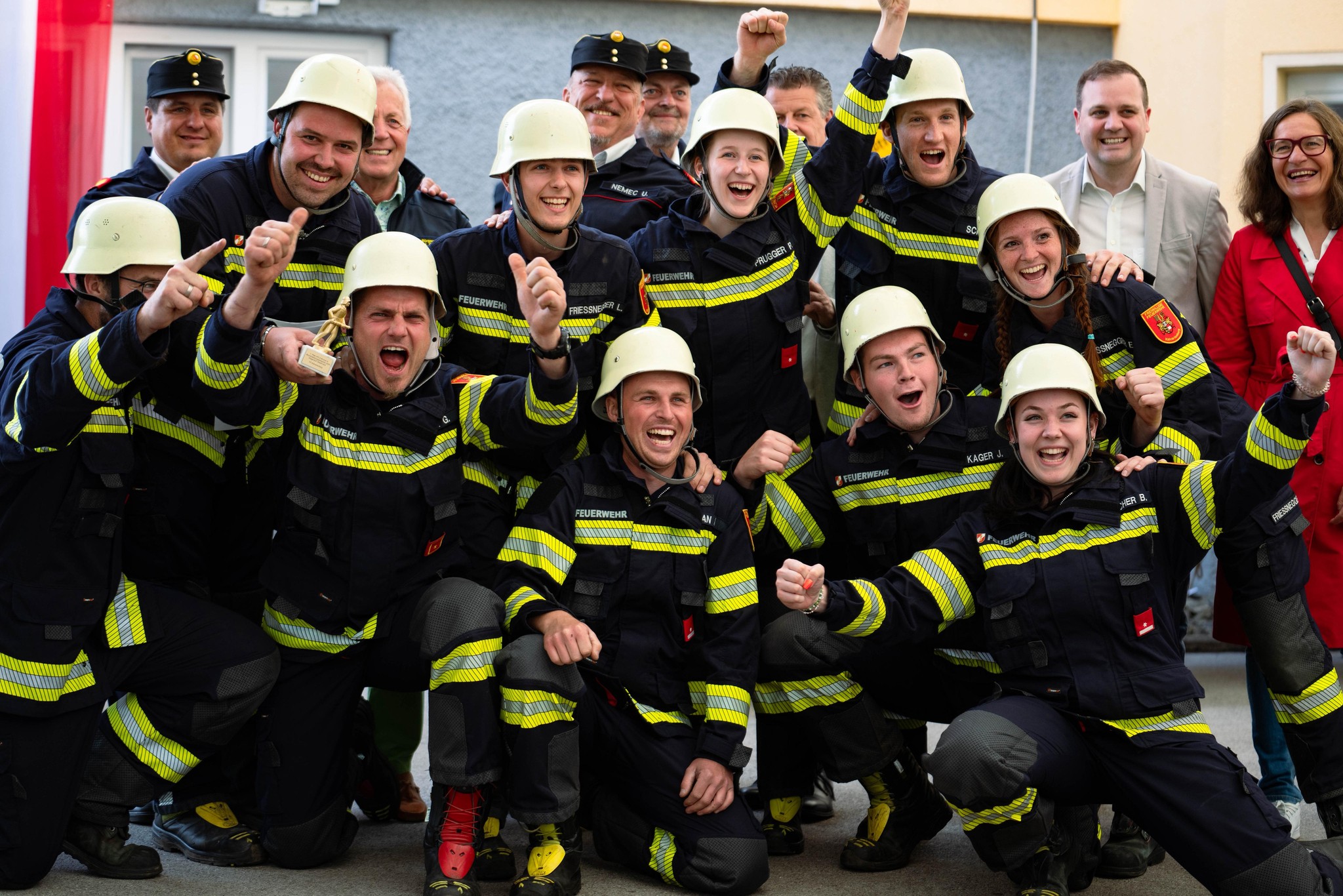 Die FF Kalvarienberg jubelte und feierte am Samstag. (Bild: ÖA Team Klagenfurt) Die FF Kalvarienberg jubelte und feierte am Samstag. (Bild: ÖA Team Klagenfurt)