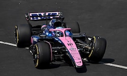 Pierre Gasly schaffte es auch mit nur drei Reifen in die Box zu fahren.