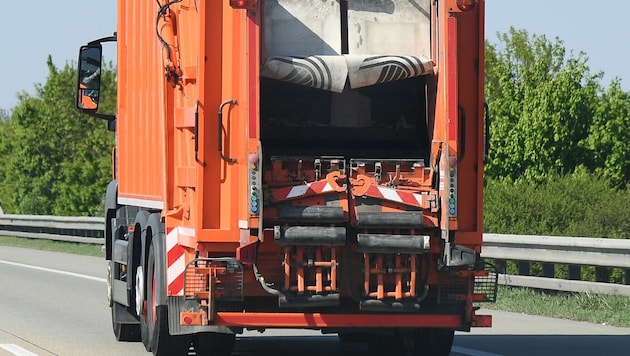 Werbung für die Müllabfuhr (Symbolbild) wird in der Landeshauptstadt St. Pölten geschaltet. Die ÖVP fordert einen sofortigen Stopp dieser Ausgaben.