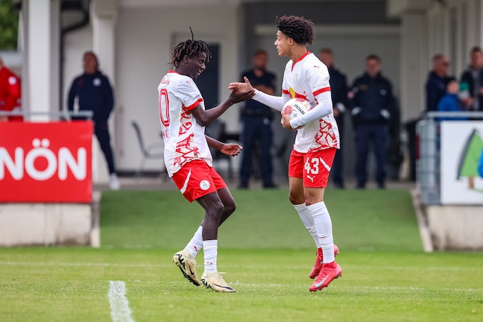 Gaoussou Diakite (li.) und Enrique Aguilar.