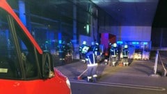 Die Feuerwehr beseitigte in Attnang-Puchheim die ärgsten Schäden.