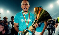 Meister mit Napoli: Noah Okafor.