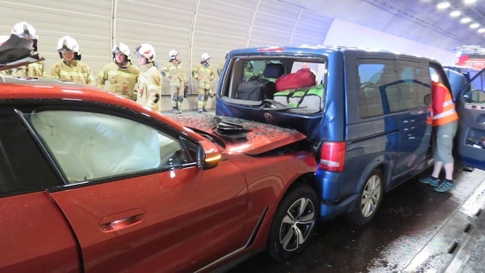 Vier Fahrzeuge waren in den Unfall verwickelt.