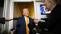 US-Präsident Donald Trump hat sich verärgert über Kremlchef Putin geäußert: „Ich bin nicht glücklich damit, was Putin macht.“ (Bild: AP/AP ( via APA) Austria Presse Agentur)