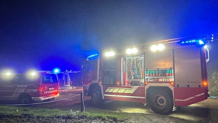 Die Freiwillige Feuerwehr Maria barg das Fahrzeug.