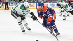 Connor McDavid (re.)