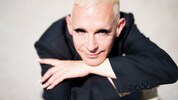 Sympathisch exaltiert: Tim Fischer beim Fotoshooting in Wien – ab Juli gastiert er in Graz.