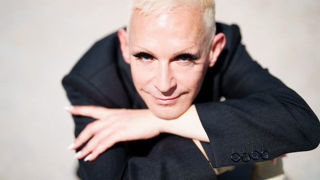 Sympathisch exaltiert: Tim Fischer beim Fotoshooting in Wien – ab Juli gastiert er in Graz.