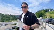 Der DJ und Produzent „NoooN“, bekannt für viele Songs unter anderem „Nüsse sind gesund“ und ...