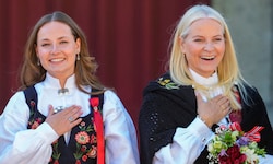 Letzte gemeinsame Momente? Kronprinzessin Mette-Marit und Prinzessin Ingrid Alexandra genießen ...