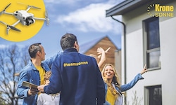 Die Drohnen unserer Mitarbeiter haben alles und um Ihre neue Photovoltaik-Anlage im Blick! ...