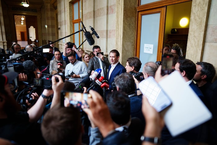 Zutiefst bedauere er das Urteil für seinen ehemaligen Kabinettschef Bonelli. Dieser wurde erneut wegen Falschaussage zu sechs Monaten bedingter Haft verurteilt.