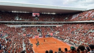 Mehr als 15.000 Fans finden am Centercourt Platz (Bild: Peter Moizi)