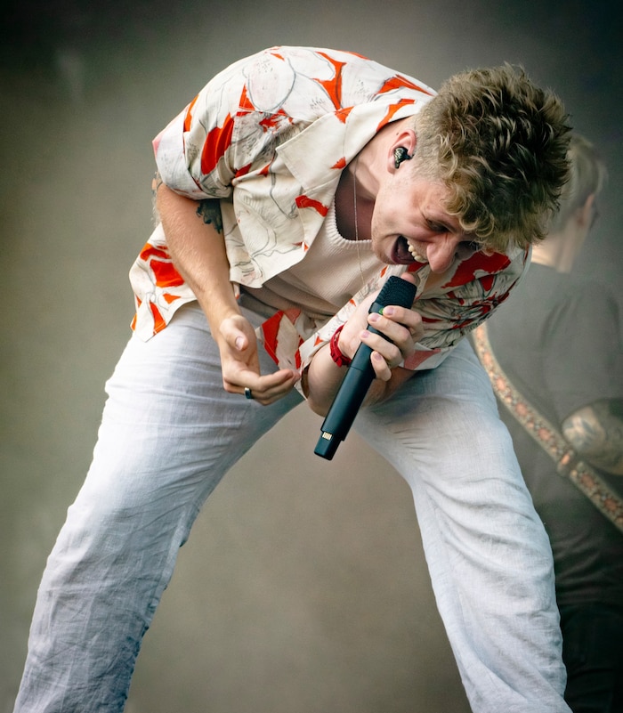 Thorsteinn Einarsson lässt sich von Krisen und Schicksalsschlägen nicht unterkriegen, sondern nutzt seine Erfahrungen für tiefgründige Musik.