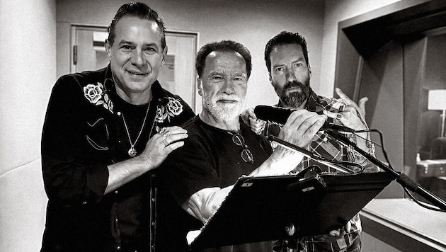 Gemeinsam mit den Mannen von The Boss Hoss (Sascha Vollmer und Alec Völkel) ging Arnold Schwarzenegger ins Tonstudio – für den Klimaschutz-Hit „I‘ll be back“