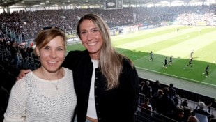 Der Podcast mit Conny Hütter hat in den warmen Monaten Pause – doch Nici Schmidhofer (li.) verrät, dass auch eine Sommerstaffel angedacht ist. (Bild: GEPA)