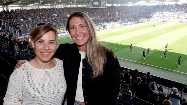 Der Podcast mit Conny Hütter hat in den warmen Monaten Pause – doch Nici Schmidhofer (li.) ...