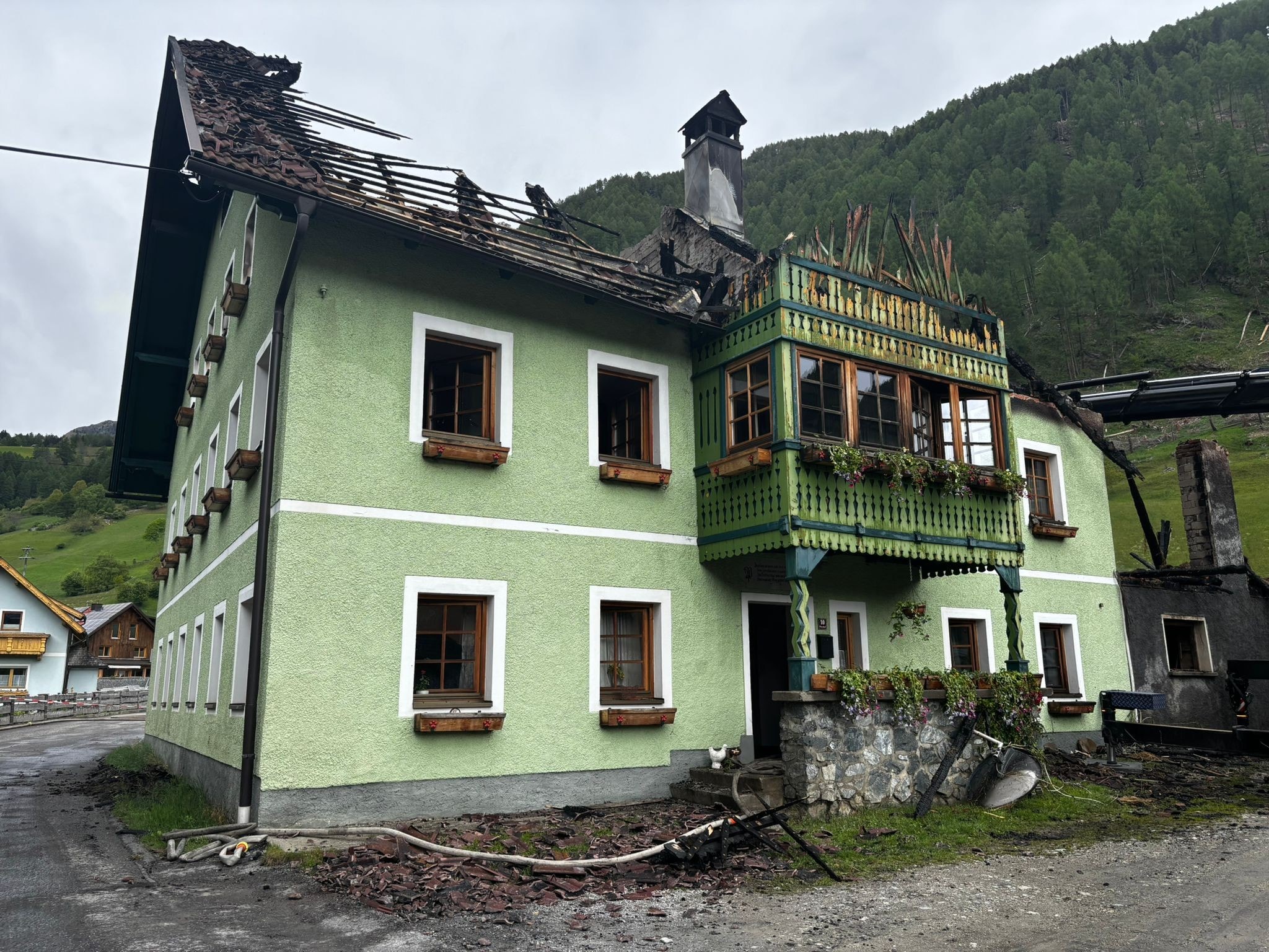Das Haus ist unbewohnbar.