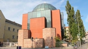Das jüdische Gemeindehaus wurde beschädigt.