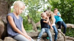 Mobbing kann schwerwiegende Auswirkungen haben, die sogar bis ins Erwachsenenalter reichen ...