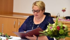 Standesbeamtin Rita Ruttenstock traute an ihrem Geburtstag zwei Paare. (Bild: Marktgemeinde Liebenau)