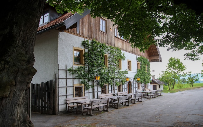 Ein Rechtsstreit mit den Nachbarn dauert an. Der Gastgarten bleibt daher auf 40 Plätze beschränkt.