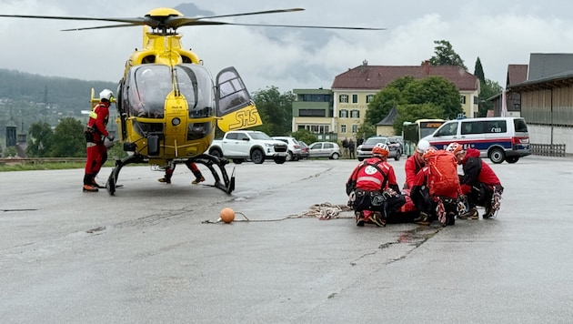 Auch in Strass im Zillertal war ein Heli im Einsatz.