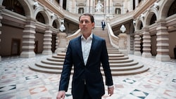 Sebastian Kurz darf sich nach der Nullnummer für die Wirtschafts- und Korruptionsstaatsanwaltschaft über einen Freispruch freuen. (Bild: APA/GEORG HOCHMUTH)