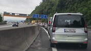Der Stau reichte weit zurück. Das Bild hier zeigt die A12 kurz vor der Abzweigung zur A13.
