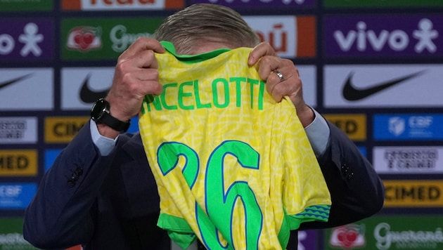 Der neue brasilianische Fußball-Teamchef Carlo Ancelotti hat seinen ersten Kader bekanntgegeben. 