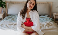 Nach wie vor haben Mädchen und Frauen nicht automatisch Zugang zu Binden, Tampons und Co. Warum, ...
