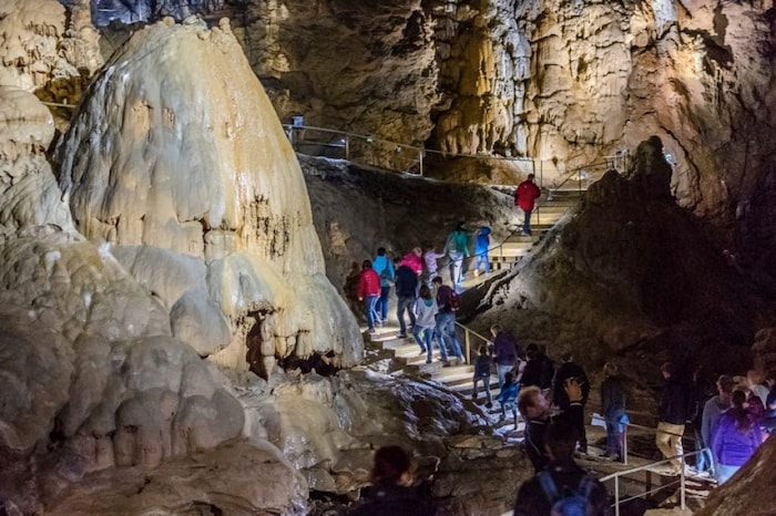 Die Lurgrotte ist sehenswert – täglich finden Führungen statt. 