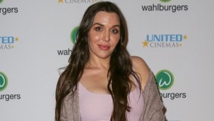 Die australische Schauspielerin Clare McCann sammelt Spenden, um ihren verstorbenen 13-jährigen ...