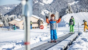 Groß dürfte die Freude bei den kleinsten Skifahrern sein. Die Lifte im Familienskigebiet bleiben ...