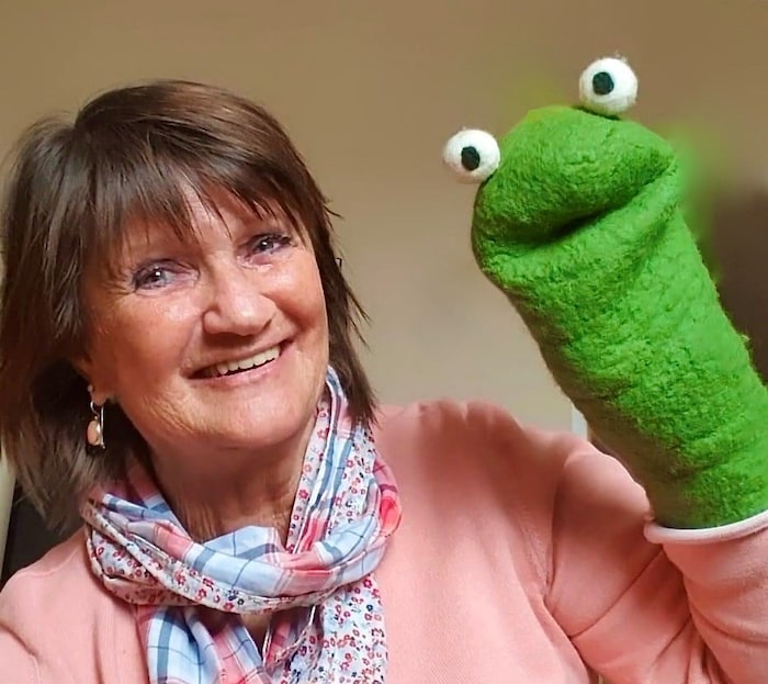 Elisabeth „Lisa“ Wagner erzählt die fantasievolle Geschichte „Quacki, der kleine freche Frosch“ aus ihrem gleichnamigen Buch und lädt zum Mitmachen ein. Zu erleben im Theater Kornspeicher in Wels. Kosten: 10 Euro Datum: Sonntag, 1. Juni, 10.30 Uhr Infolink: www.kornspeicher.at