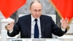 Russlands Präsident Wladimir Putin muss sich auf ein weiteres Sanktionspaket der EU gefasst machen.  (Bild: AFP/GRIGORY SYSOYEV)