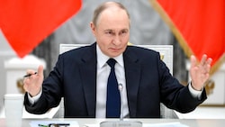 Russlands Präsident Wladimir Putin muss sich auf ein weiteres Sanktionspaket der EU gefasst machen.  (Bild: AFP/GRIGORY SYSOYEV)