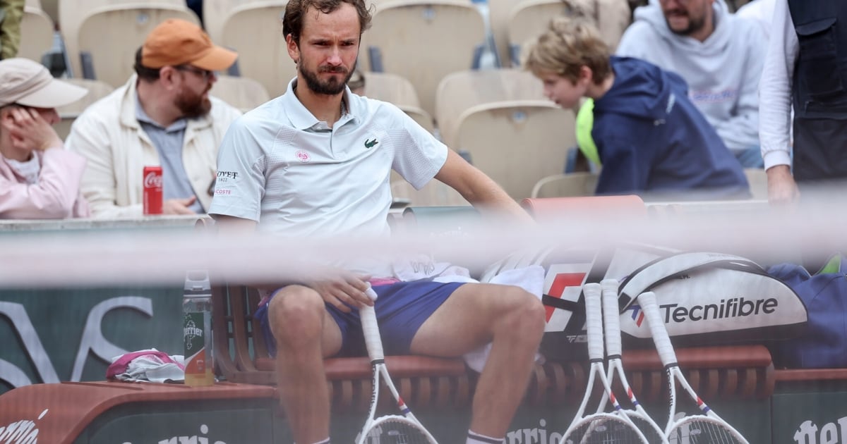 French Open-Schock: Medwedew und Dimitrow scheitern überraschend früh – Wer sind die Favoriten?