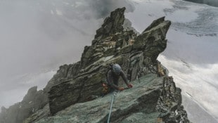 Drei Männer mussten per Heli vom Glockner geborgen werden (Archivfoto). (Bild: Wallner Hannes)