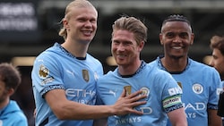 Kevin de Bruyne (Mitte) verlässt Manchester City. (Bild: AFP/ANNE-CHRISTINE POUJOULAT)