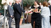 Kronprinzessin Victoria verzaubert in einem schwarzen Traumkleid von Selam Fessahaye und setzt mit Schmuck von Maria Nilsdotter ein starkes Fashion-Statement beim Polar Music Prize 2025. (Bild: Stefan JerrevÂng / TT News Agency / picturedesk.com)
