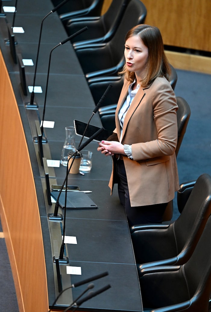 Plakolm möchte sich als Vertreterin der Jungen schützend vor diese stellen.