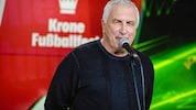 Hans Kranlk alias Johann K., hier bei seinem Auftritt beim „Krone“-Fußballfest, gastiert mit ...