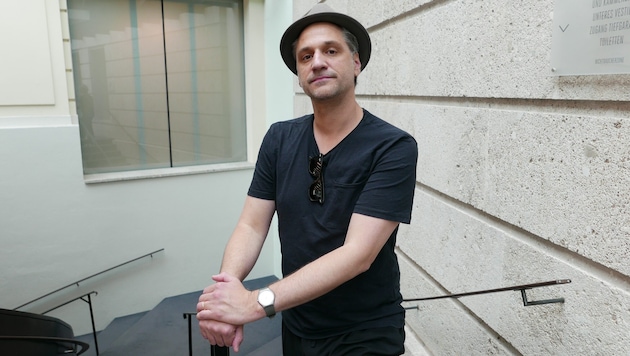 Salzkammergut Festwochen in Gmunden und Landestheater Linz: Dominique Schnizer inszeniert „Eurotrash“.
